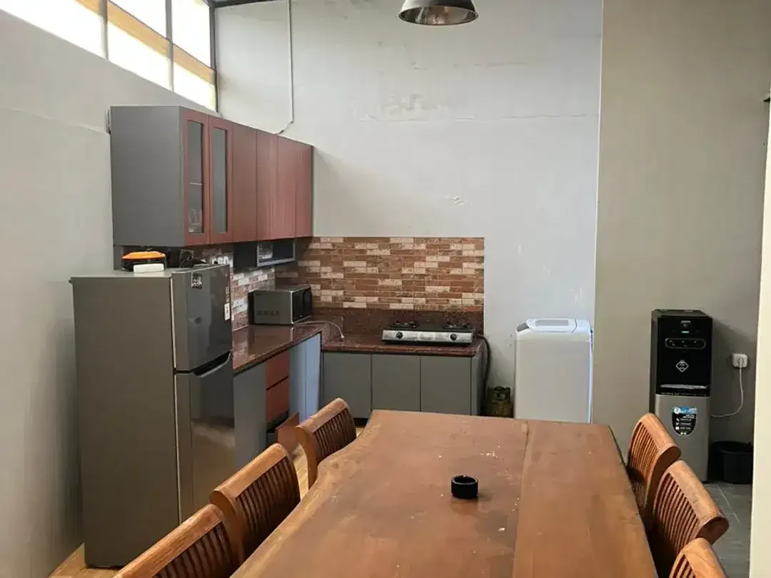 FOR RENT HUNIAN BAGUS 3 BR KAWASAN CLUSTER WITH CLUB HOUSE JIMBARAN - Image 8 of 10