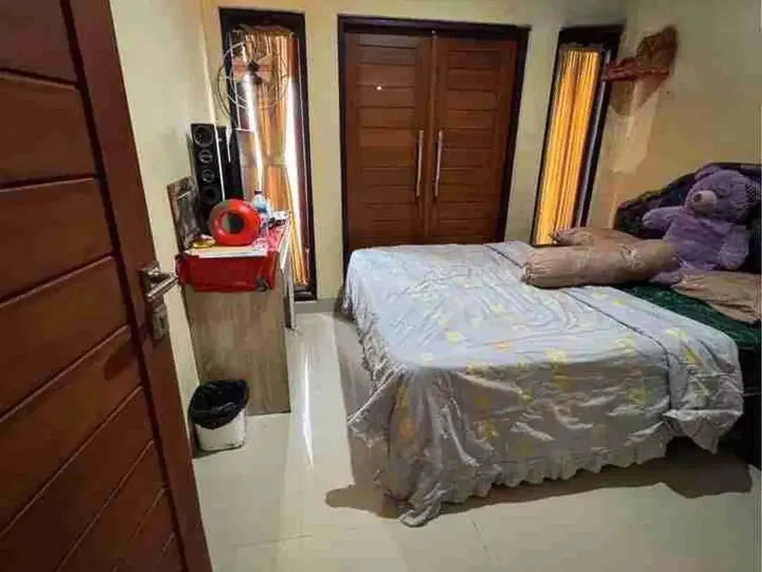 Rumah 2 Lantai Semi Furnish Siap Huni di Kerobokan - Image 4 of 10