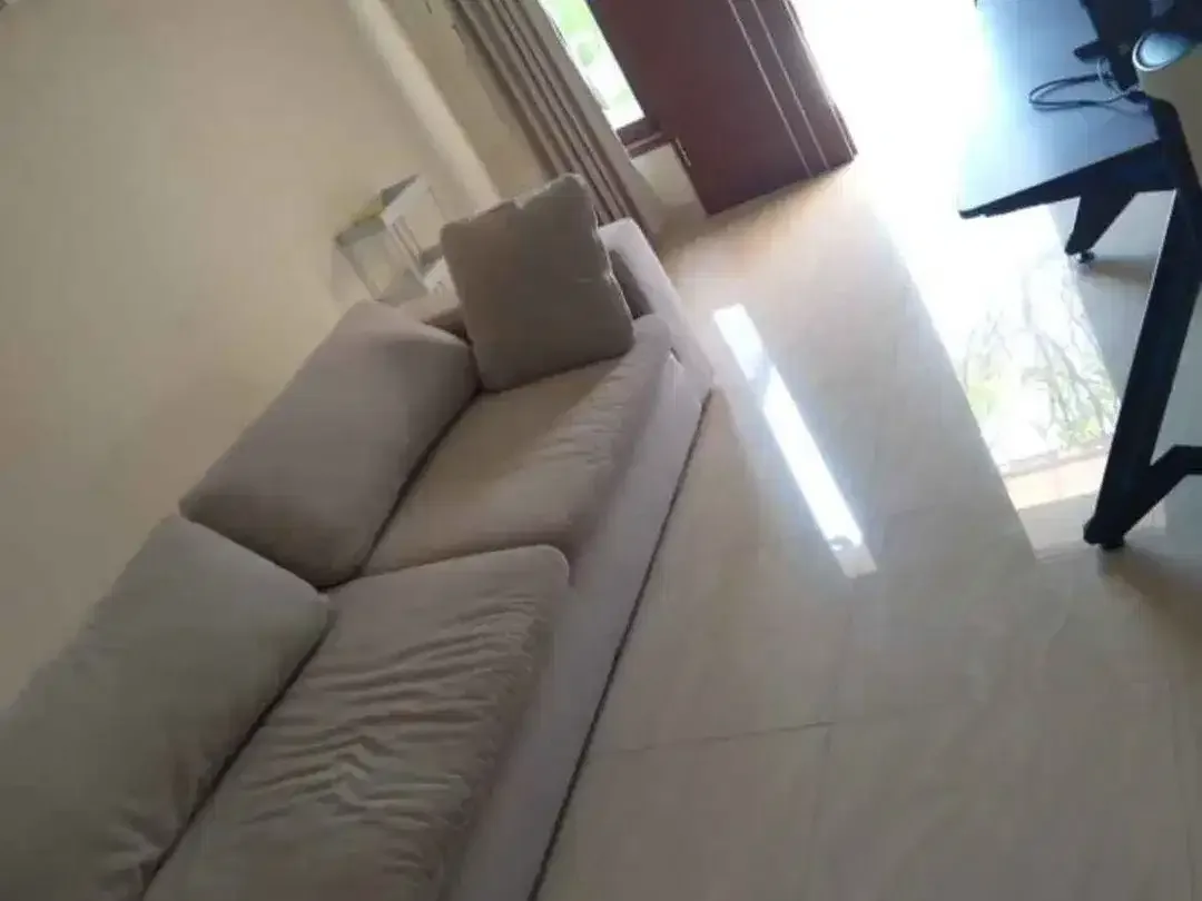 Dijual Rumah Murah di Kuta Selatan - Image 2 of 8