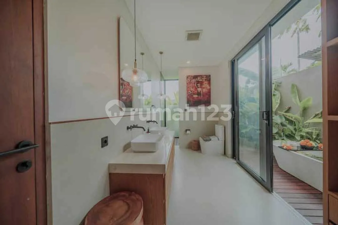 Ready For Rent 4 B R Luxury Villa In Pererenan Badung Bali - Image 4 of 4