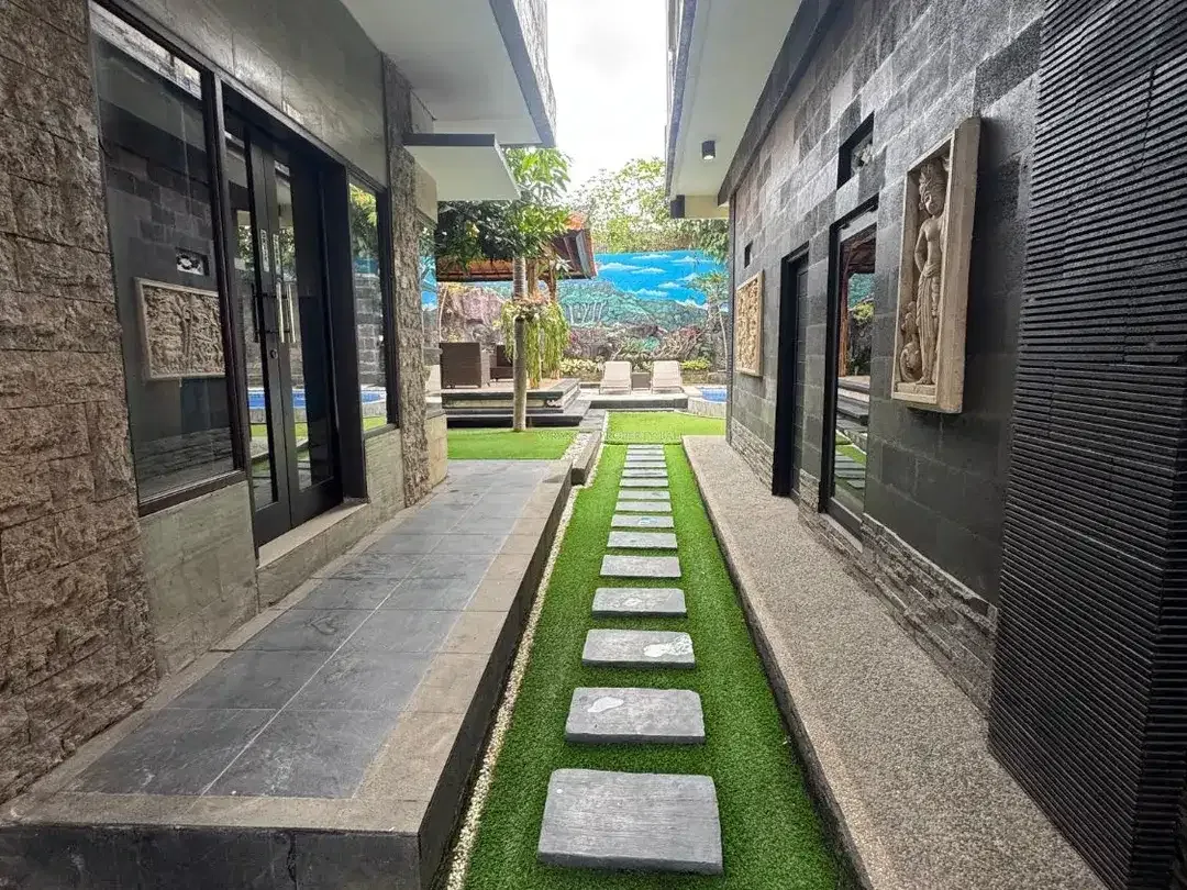 Spacious 9-Bedroom House with Private Pool Near Citraland Denpasar - Image 10 of 10