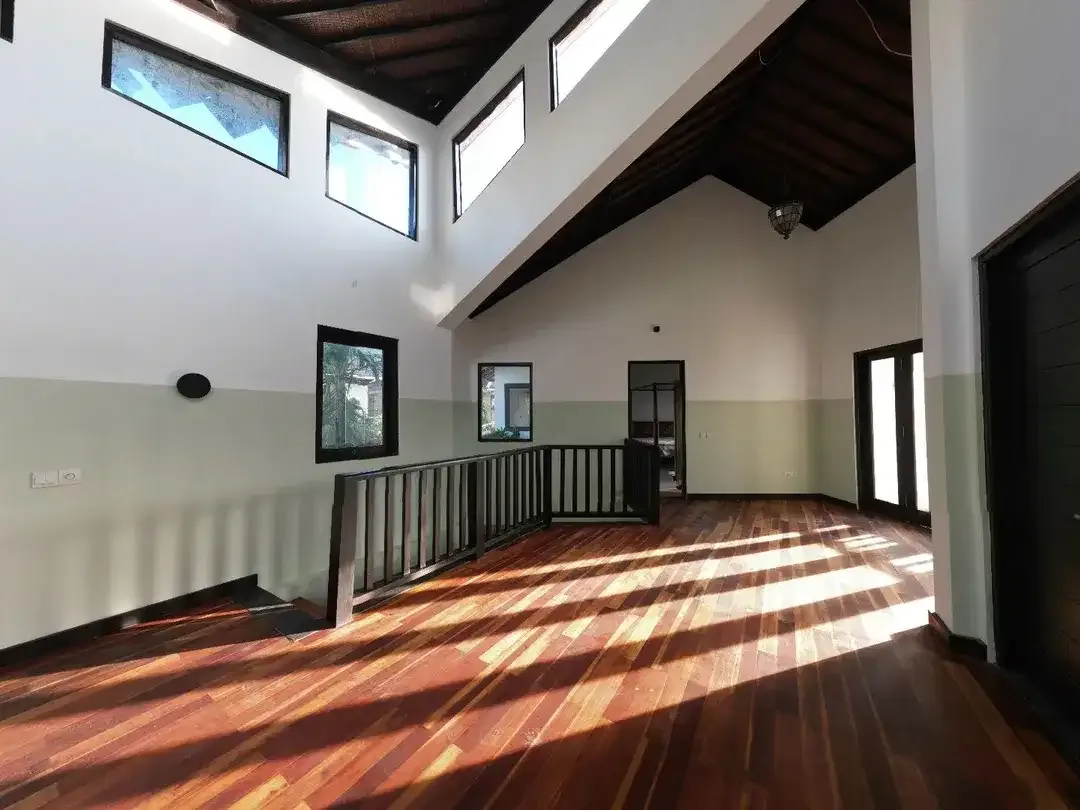 6-Bedroom Villa in Pererenan, Bali - Image 3 of 10
