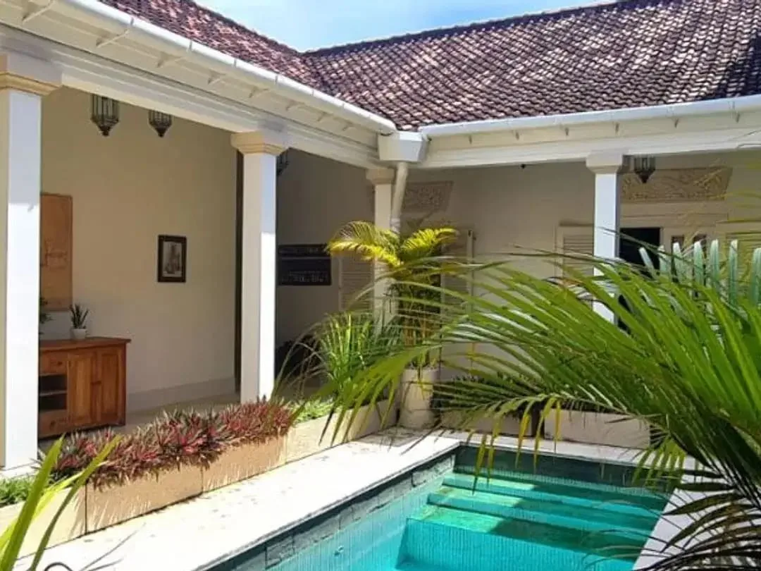 VILLA MEWAH BERGAYA COLONIAL BY THE RIVER DI TABANAN - Image 4 of 10