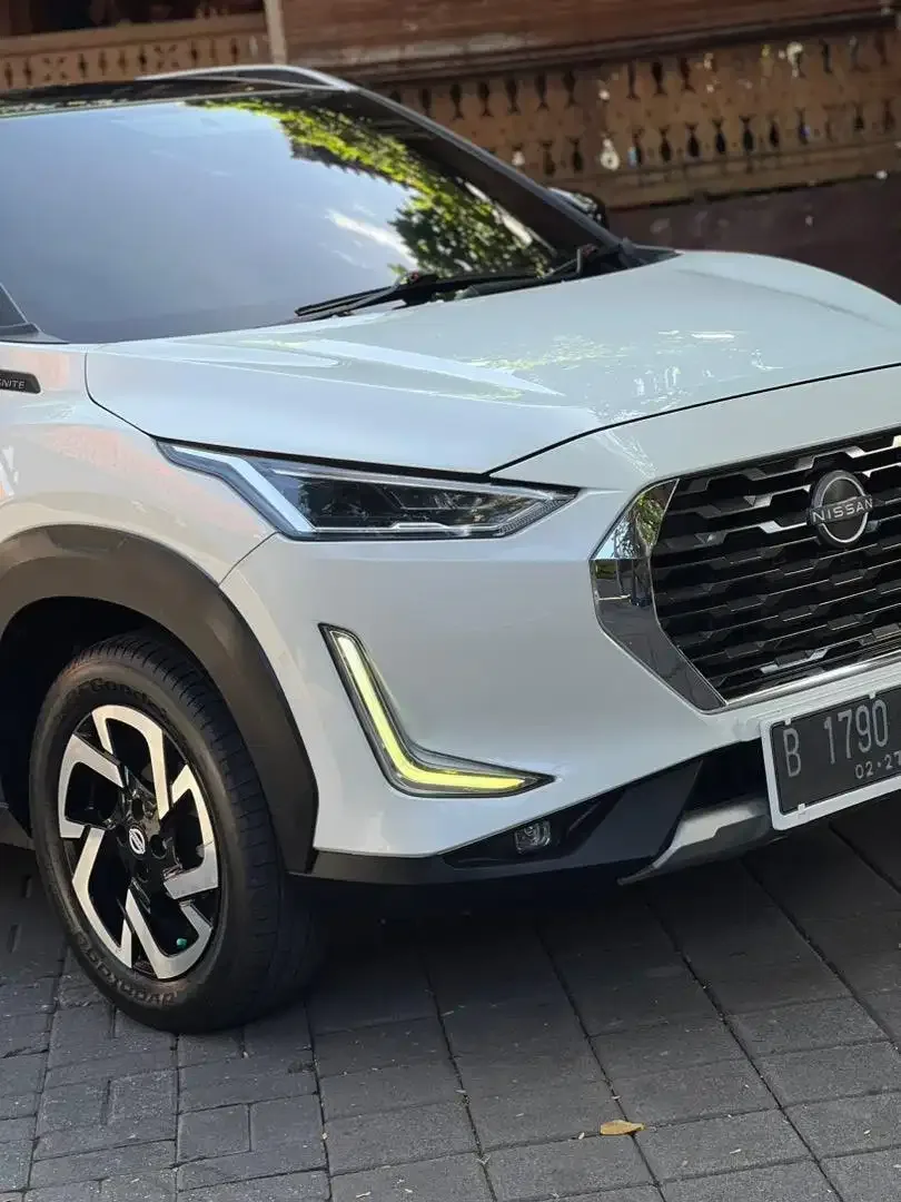 Nissan Magnite Premium 1.0 Turbo CVT - Image 2 of 10