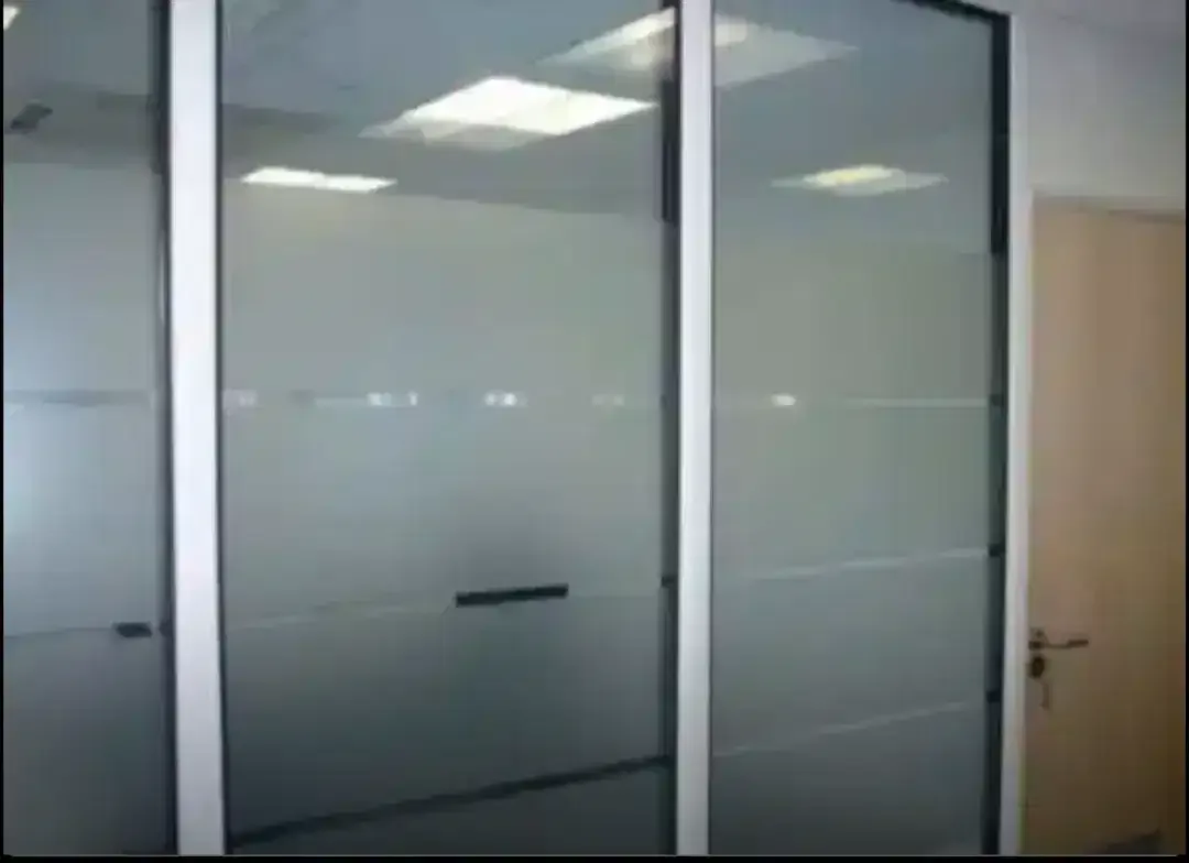 Stiker sanblas polos variasi kaca kantor yang butuh kaca film juga ada - Image 1 of 1