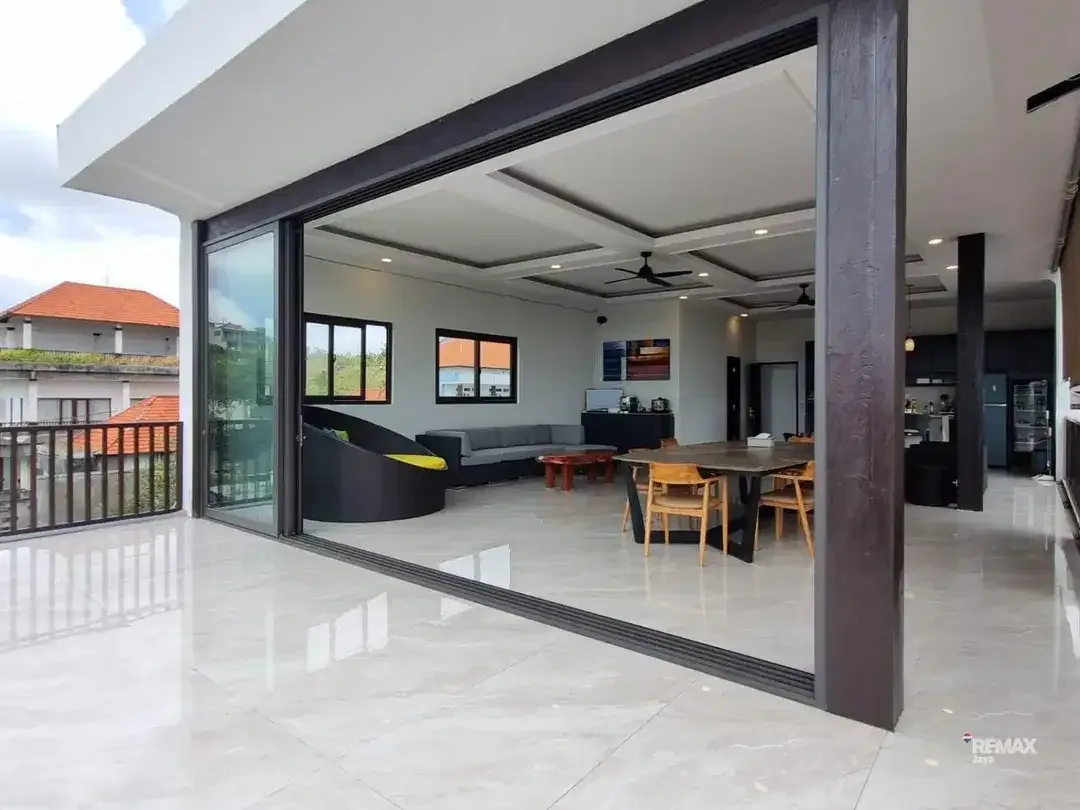 Villa in Ungasan, Prime Location & Spectacular Views For Rent. - Image 3 of 10