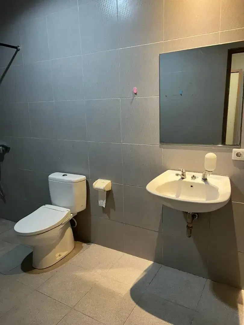 For Rent 3BR House in Very Strategic Location Jl Dewi Sri Legian Bali - Image 10 of 10