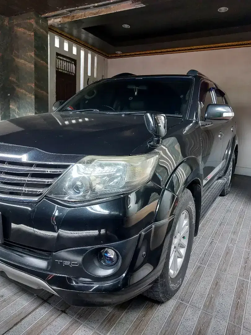 Dijual fortuner 2012 bensin matic G TRD S hitam asli DK - Image 3 of 5