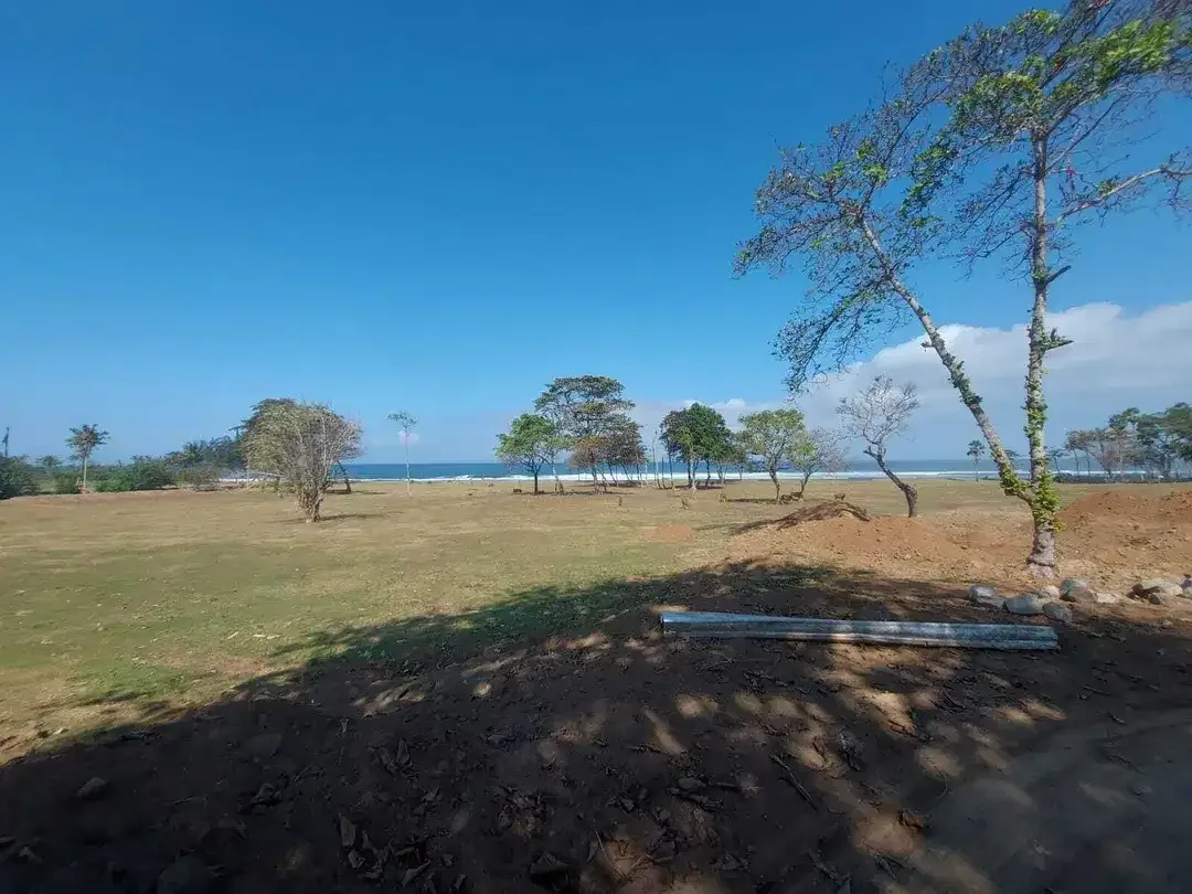 Dijual tanah kavling Premium Beach Front dan View Laut di Gianyar - Image 3 of 10