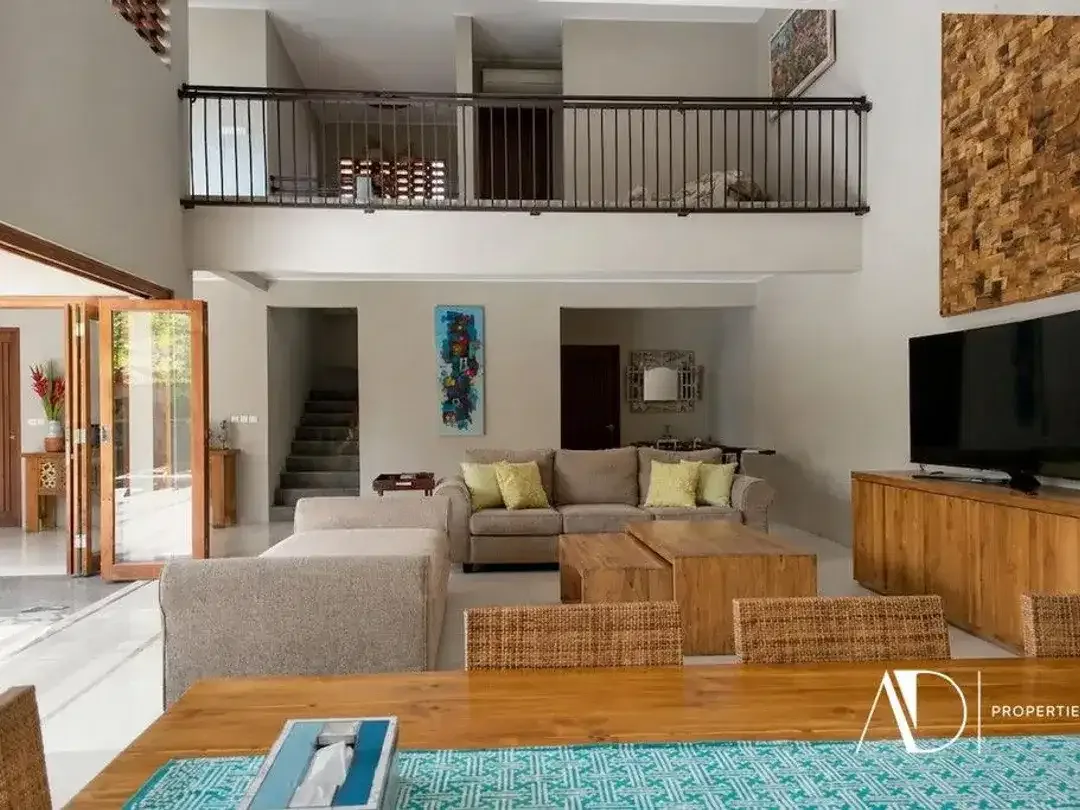 FREEHOLD | 5-BEDROOM TROPICAL VILLA IN PETITENGET - Image 10 of 10