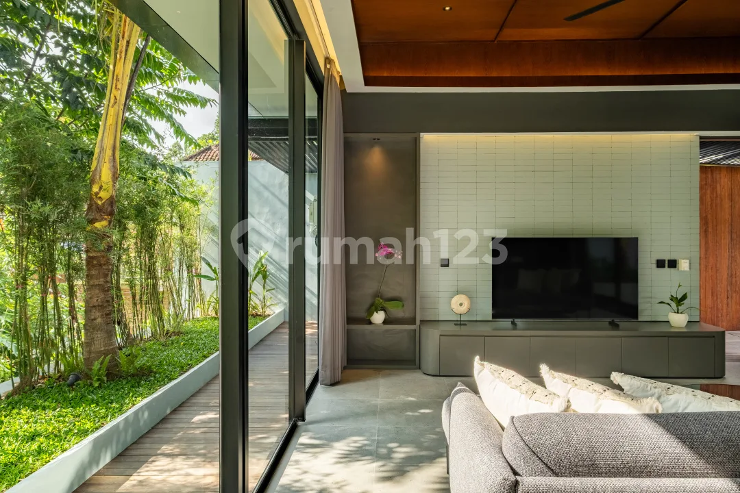 Full Furnished, 2 br Villa, Dekat Tempat Wisata, Bebas Banjir - Image 3 of 4