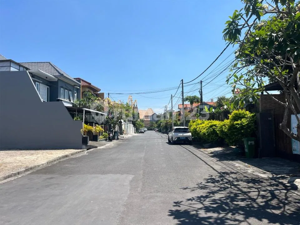 Rumah Paling Murah, Depan Transtudiomall Bali, Row Jalan Besar Sekali - Image 2 of 4