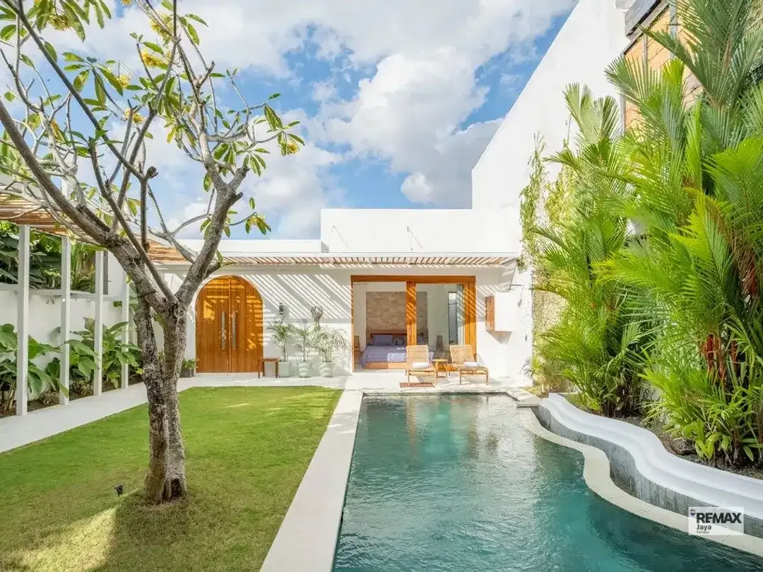 4Br Mediterranean Villa With Balinese Charm In The Heart Of Canggu Near Nirvana Life - Image 2 of 10