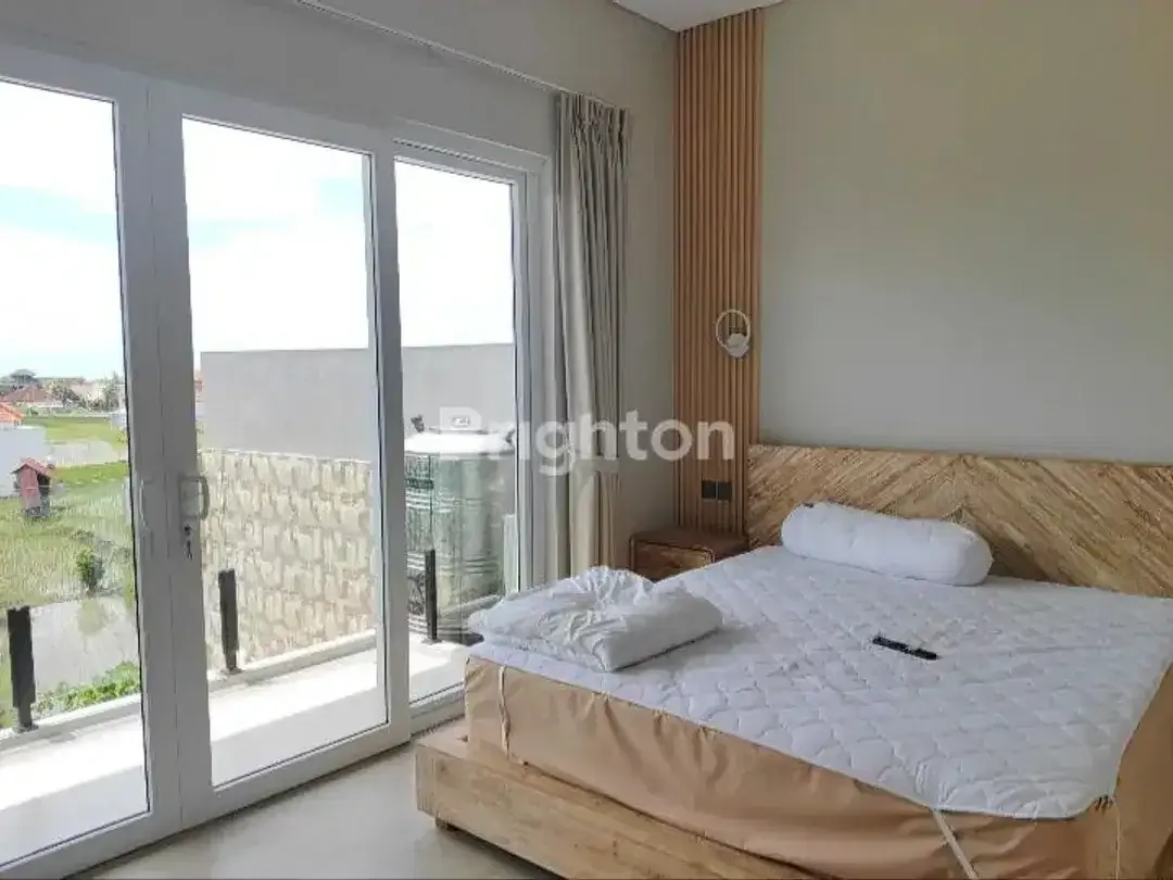 3 BDR FURNISHED VILLA NEXT TO A RICE FIELD at CANGGU - Image 4 of 8