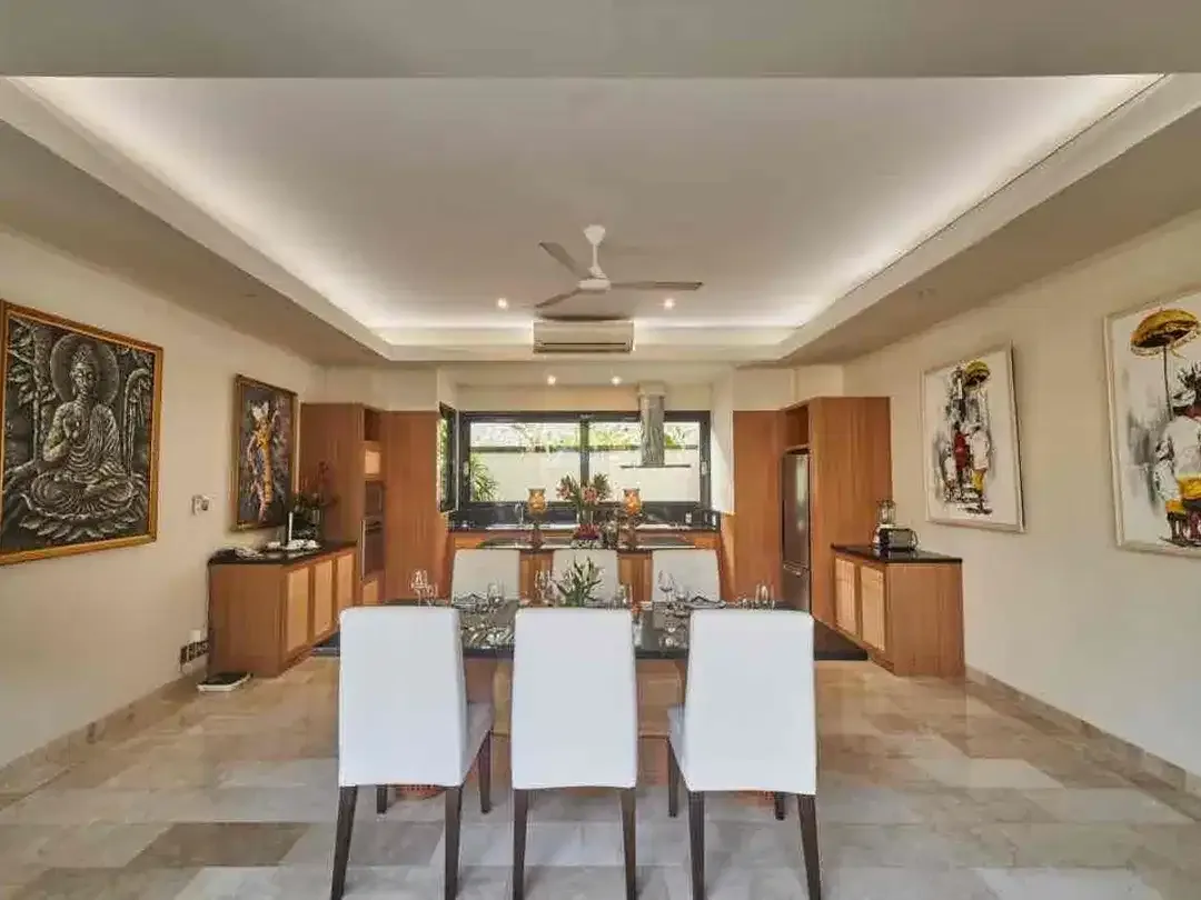 Luxurious villa for sale in temple hill Samasta Jimbaran - Image 5 of 10