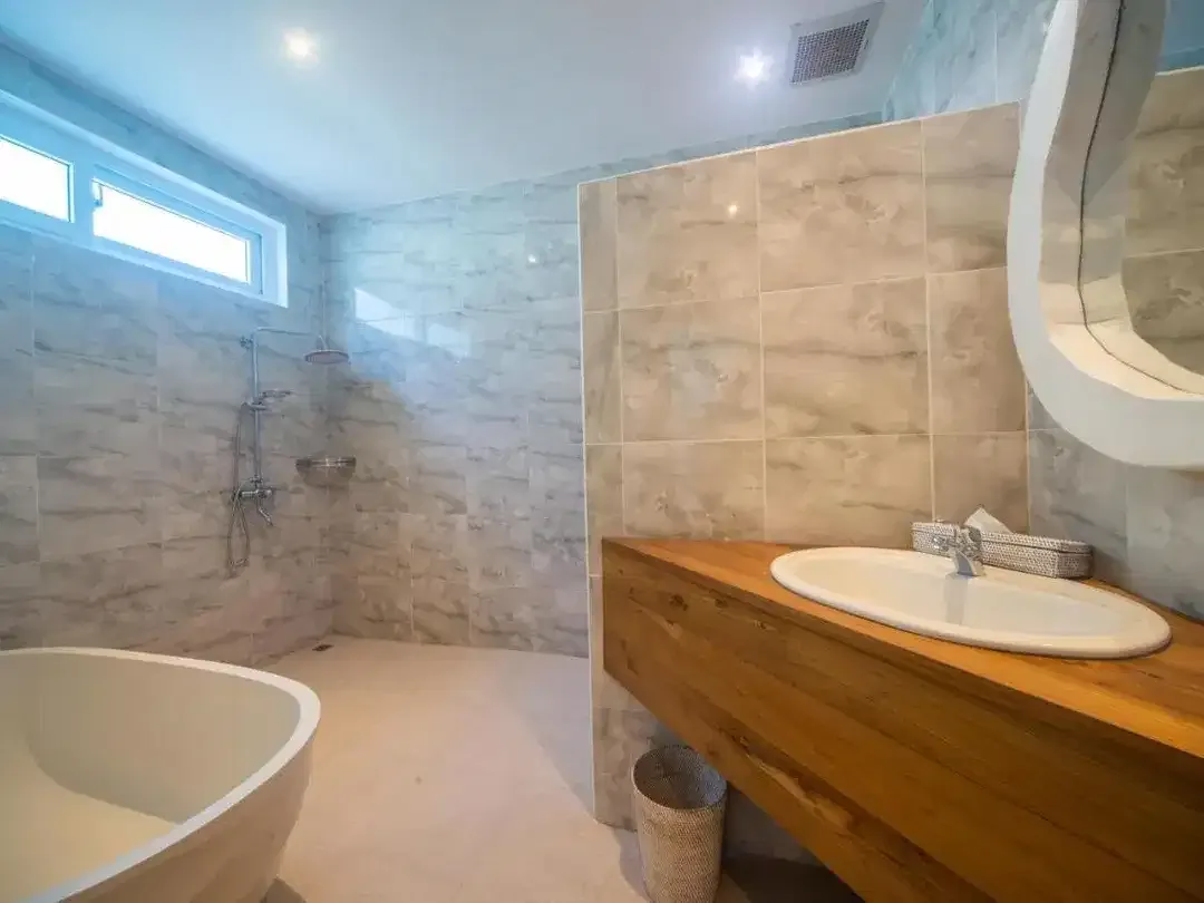 Beachfront 4 Bedroom Villa with Ocean View in Ketewel Bali for Sale Leasehold - Image 2 of 10