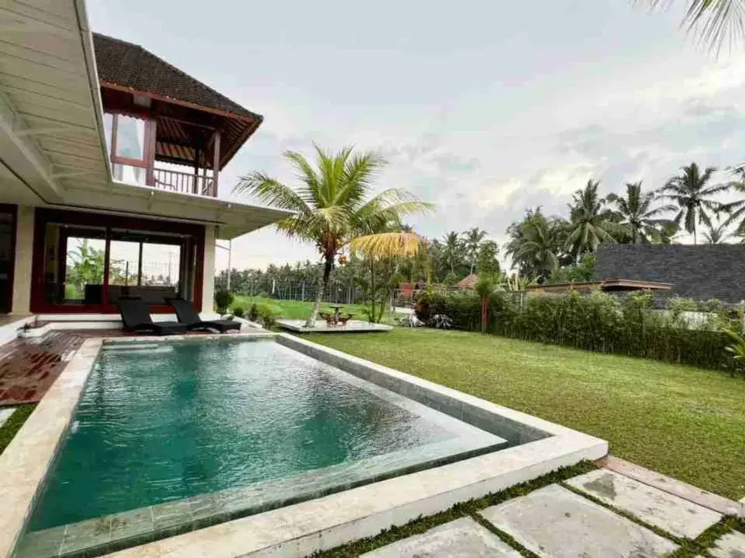 Dijual villa lantai 2 dengan view sawah  lokasi area ubud gianyar
Lingkungan villa./restoran/cafe
10 menit ke central ubud - Image 1 of 9