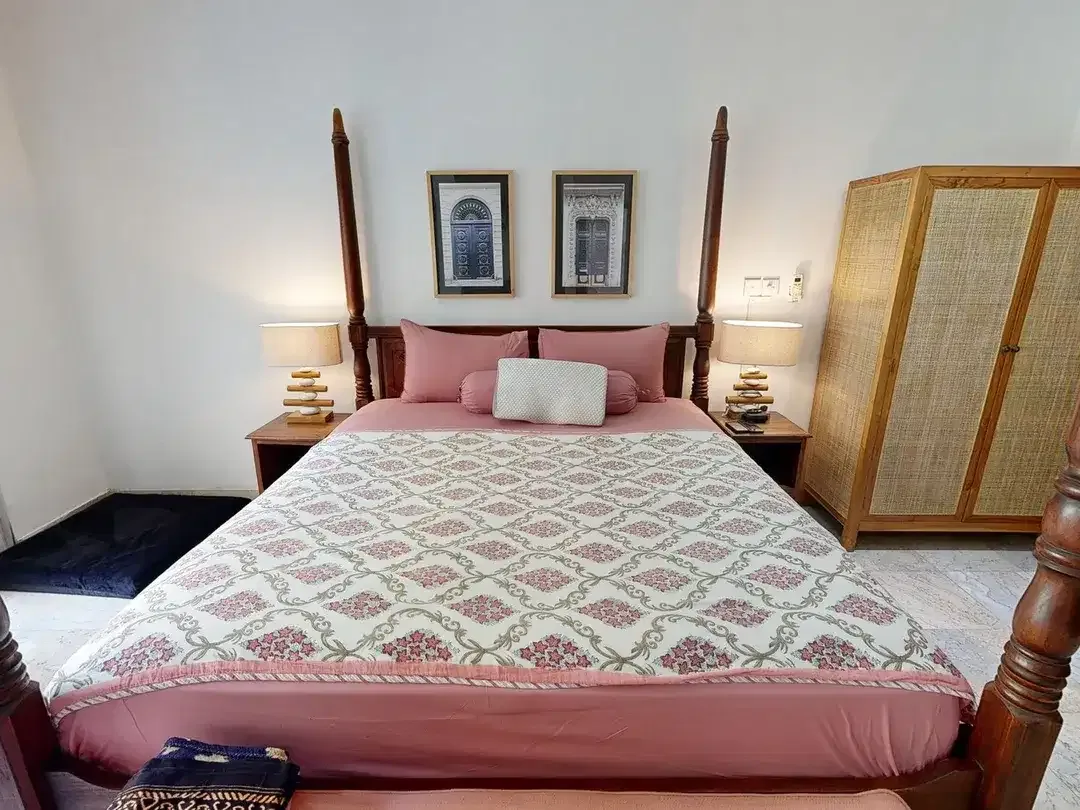 Freehold - Luxurious 2-Bedroom Tropical Villa in Premier Canggu Location - Image 5 of 10