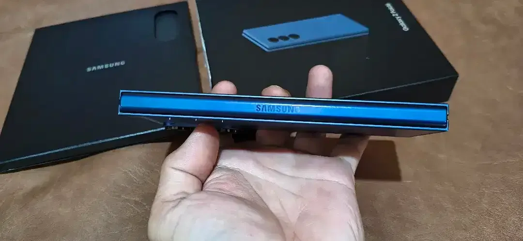 SAMSUNG Z FOLD 6 12/1TB - Image 9 of 9