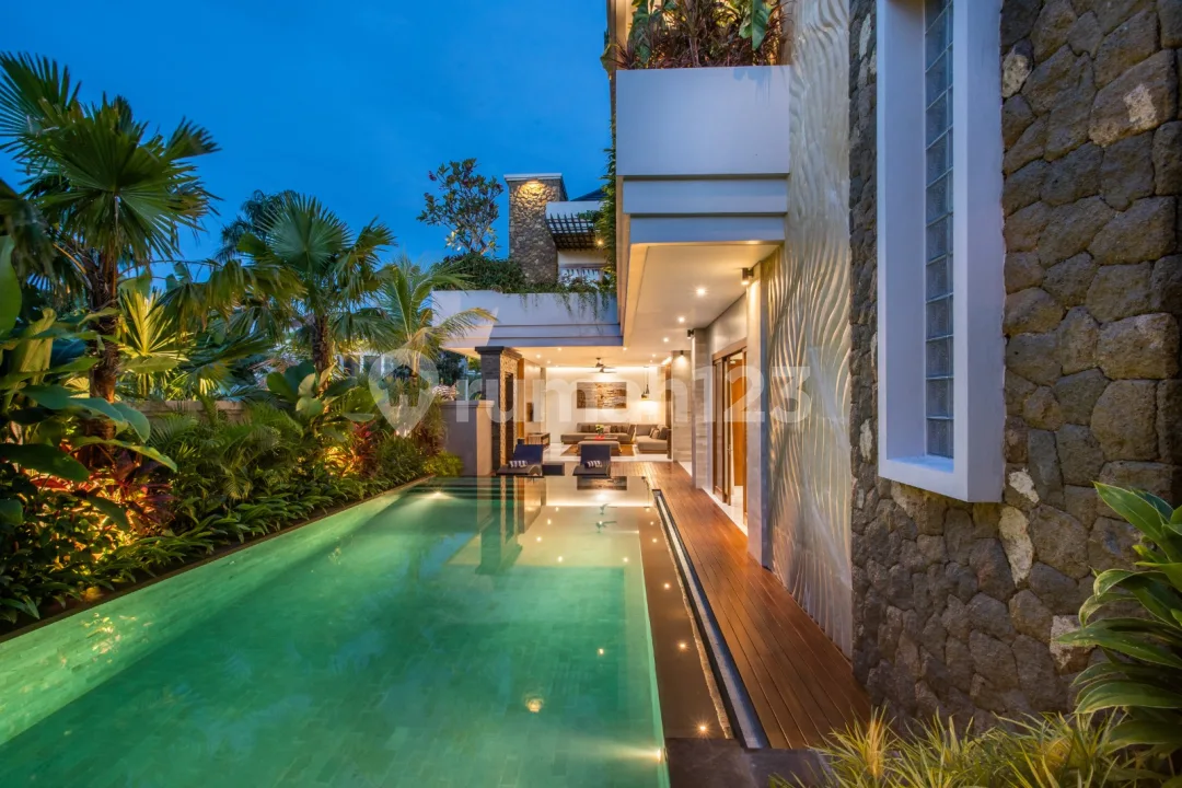 Villa Baru Mewah Kolam Pribadi Exclusive Resident Jimbaran Badung - Image 1 of 4