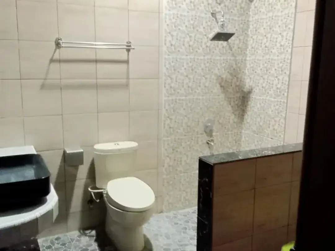 Dijual Rumah 2 Lantai Di Area Kerobokan - Image 8 of 10