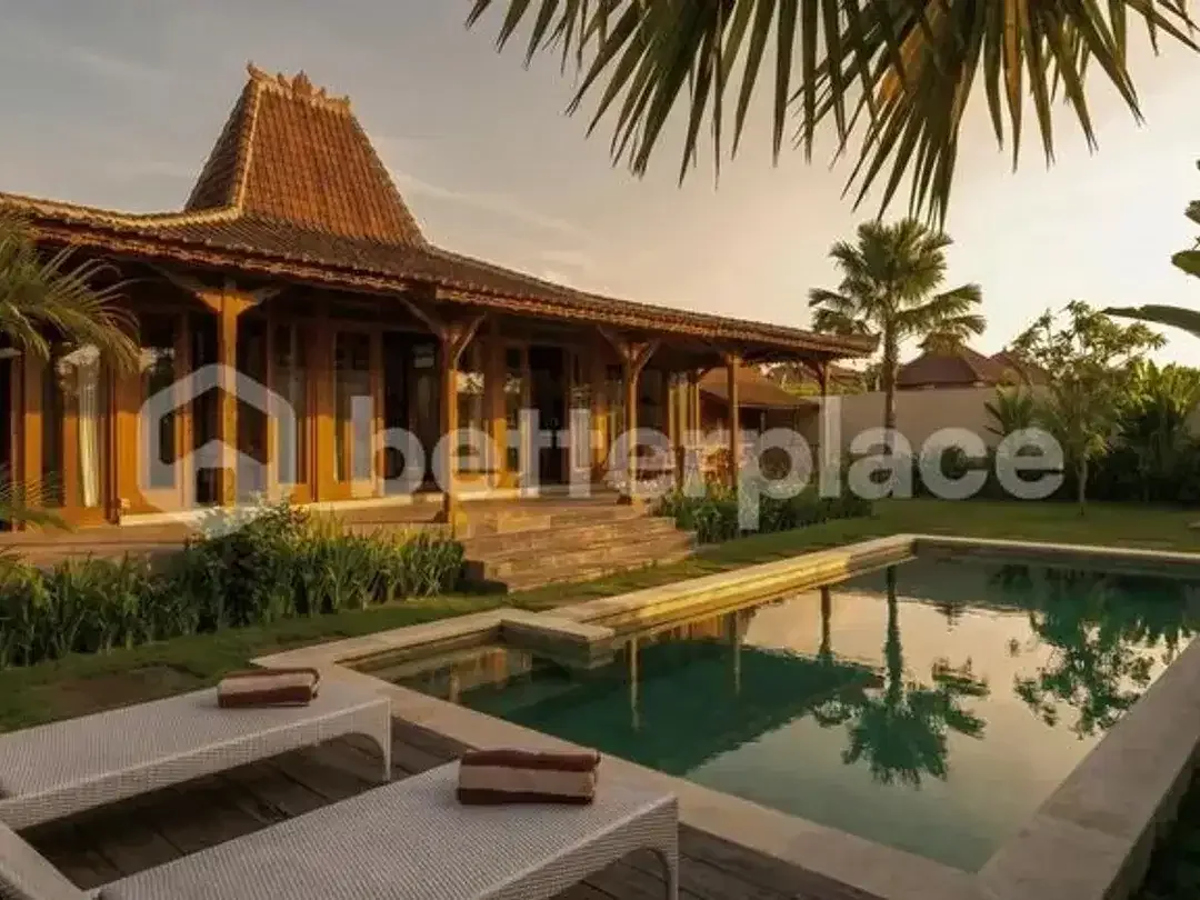 Elegant Joglo Villa in Central Ubud – Classic Balinese Design with Modern Comfort - Image 1 of 10