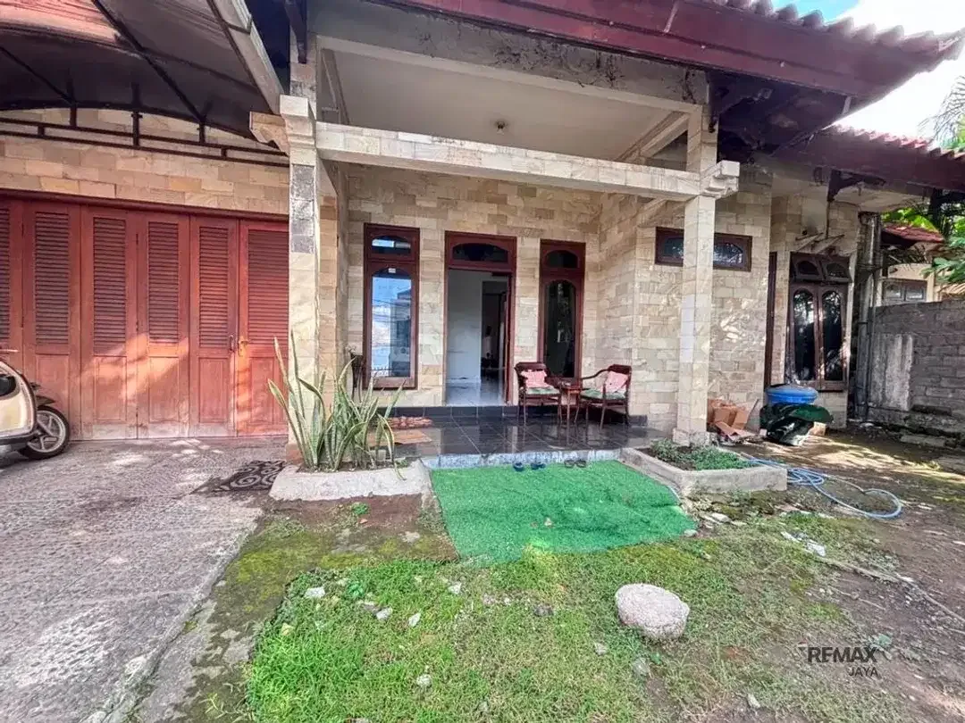 Rumah Siap Huni 6 Kamar Tidur Dijual di Pusat Kota Denpasar Selatan - Image 1 of 10