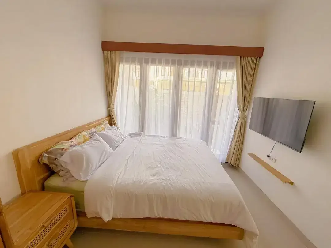 FOR RENT VILLA BARU 4 BR KAWASAN TENANG ONE GATE SECURITY DI JIMBARAN - Image 5 of 10