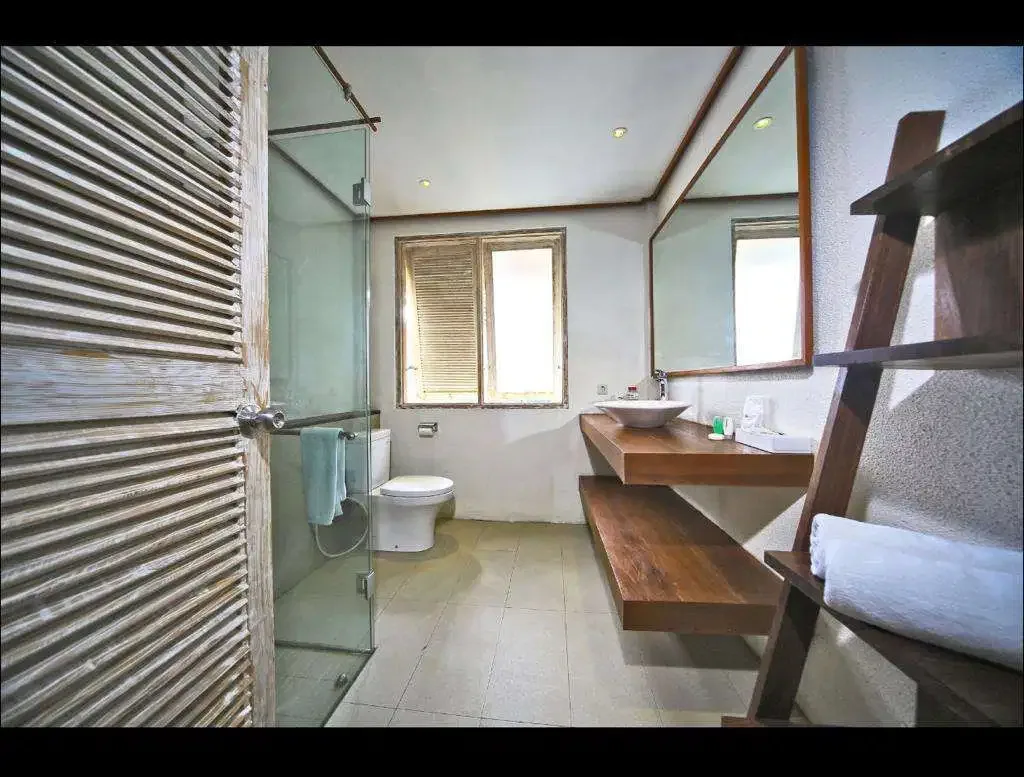 Dijual Butik Hotel Seminyak Bali - Image 2 of 10