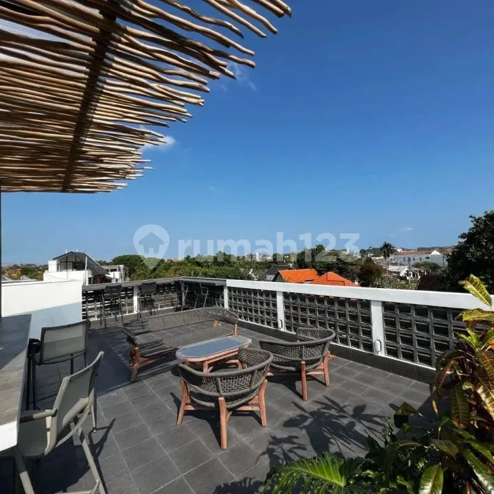 Villa View Laut 2 Lantai Stratetgis Furnished Pool di Pererenan - Image 3 of 4