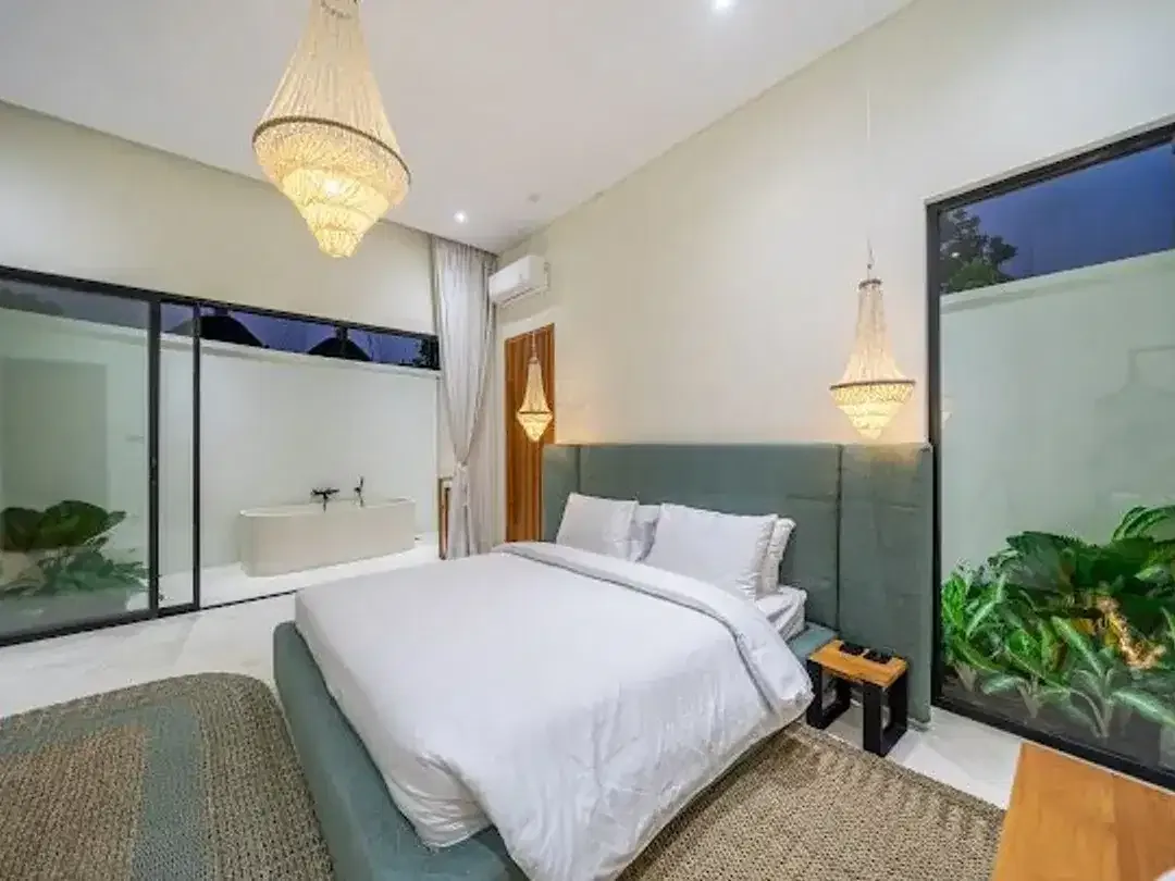 For Sale Villa 4 Bedroom - Central Seminyak - Image 10 of 10