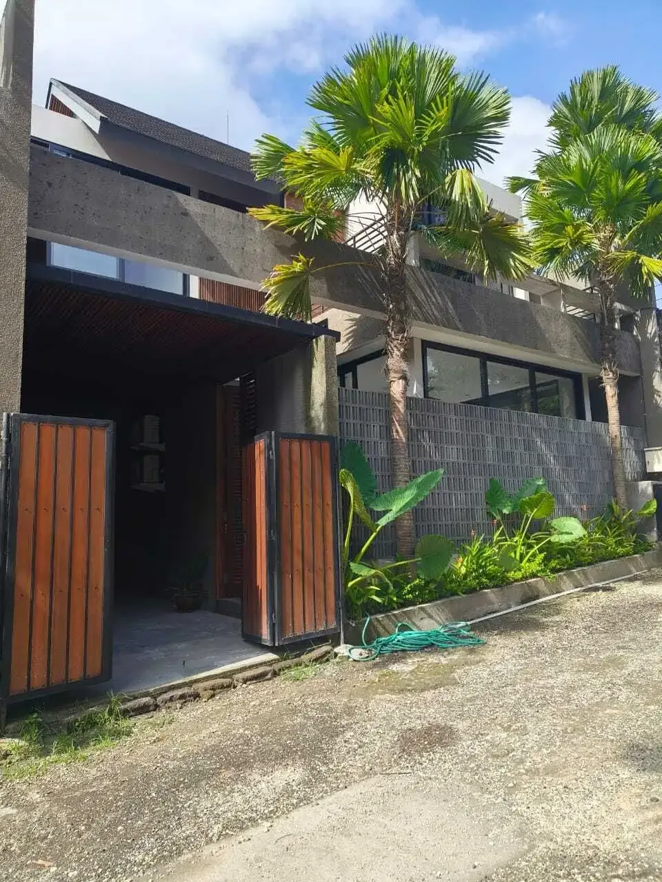 FOR RENT HUNIAN SEMI VILLA 2BR BARU SUPER STARTEGIS DEKAT SANUR - Image 7 of 10