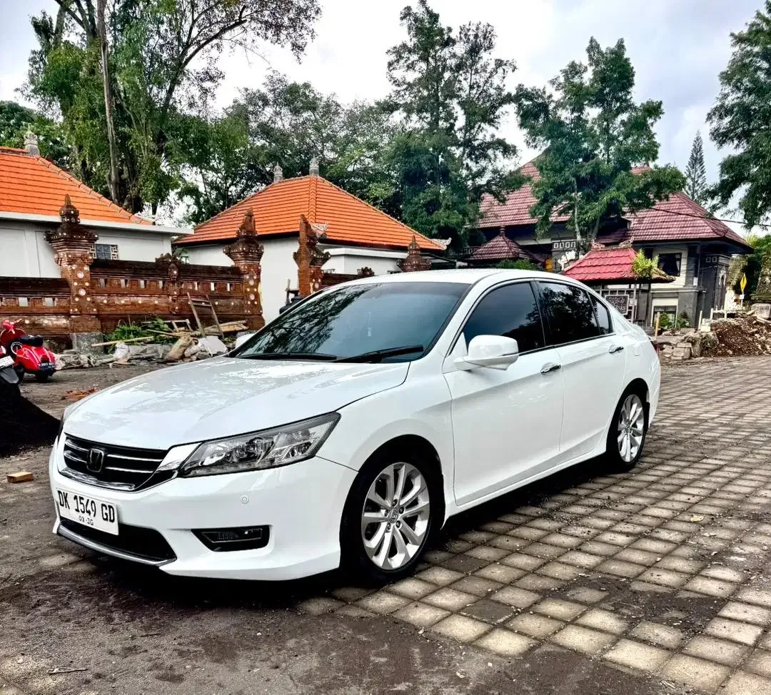 Honda accord vtil 2013 - Image 1 of 6