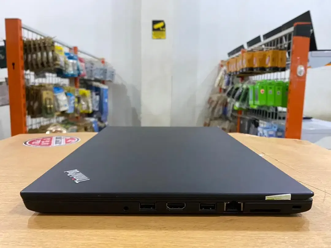Lenovo ThinkPad T470 Core i5 Ram 8GB SSD 256GB Touchscren Mulus - Image 7 of 10