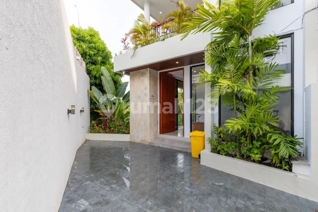 Villa 4 Bedroom Pererenan. Rice Field View - Quiet Area - Image 2 of 4