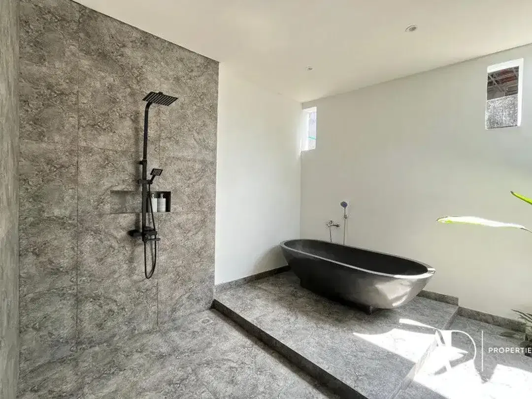 LEASEHOLD | CONTEMPORARY 3-BEDROOM VILLA IN PRIME PETITENGET, SEMINYAK - Image 10 of 10