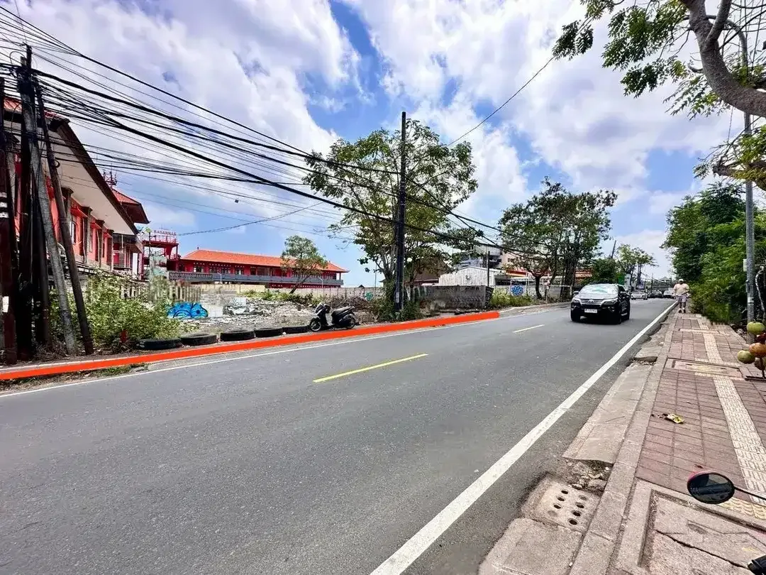 Tanah KOMERSIAL PREMIUM Jl Raya Uluwatu Jimbaran - Image 1 of 10