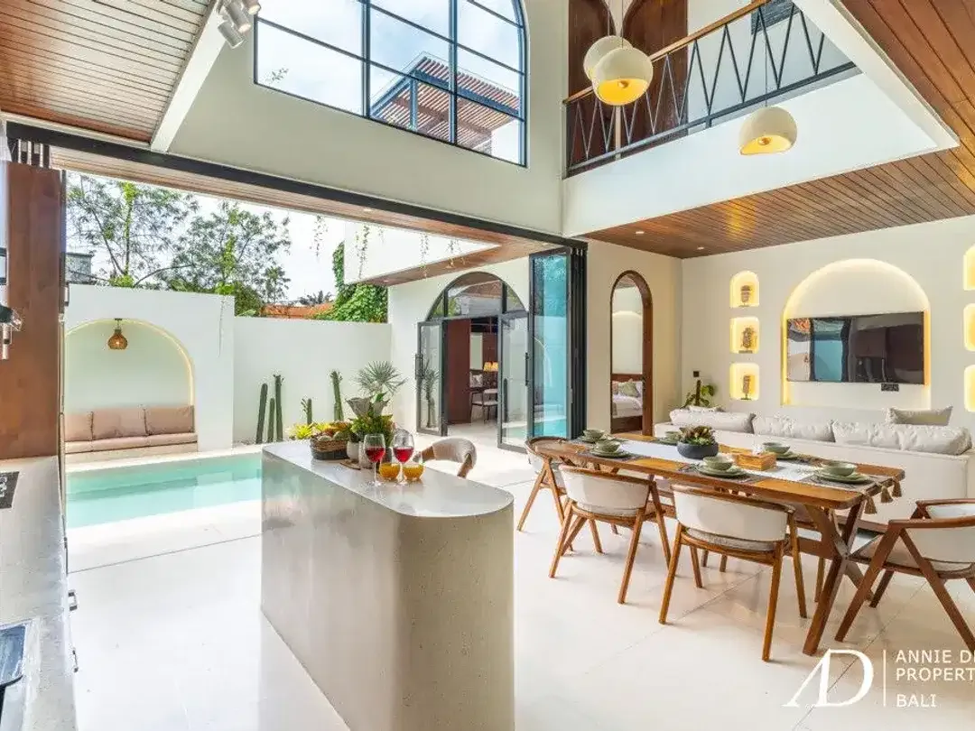 LEASEHOLD 27 YRS | MODERN MEDITERRANEAN VILLA IN SEMINYAK - PRIME LOCATION - Image 3 of 10