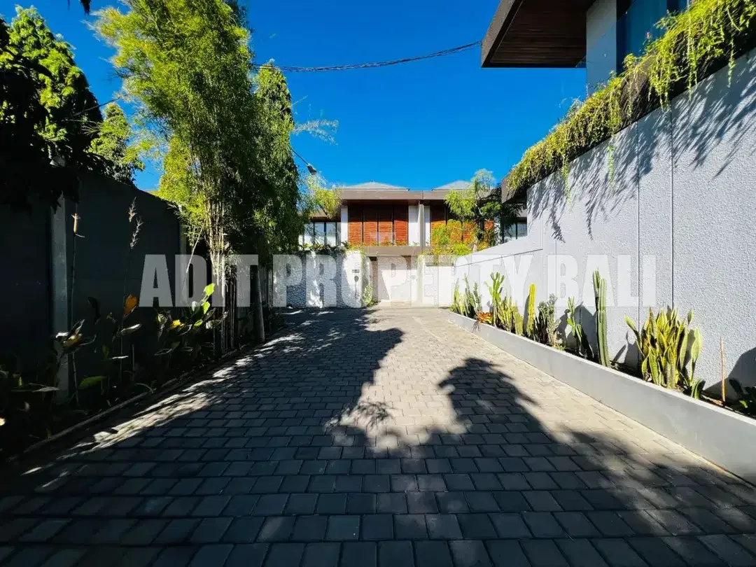 Villa Sunset Road Kuta Bali - Image 4 of 10
