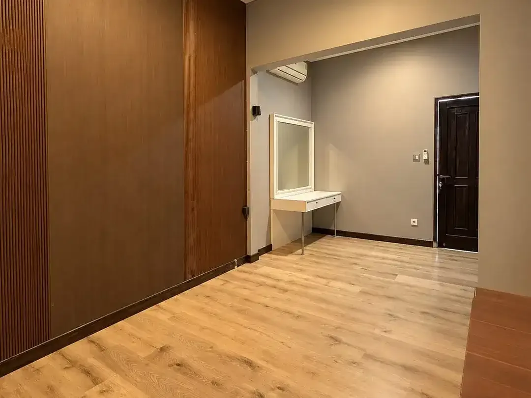 SIAP HUNI RUMAH MODERN 2 LANTAI DI GATSU BARAT DENPASAR - Image 9 of 10