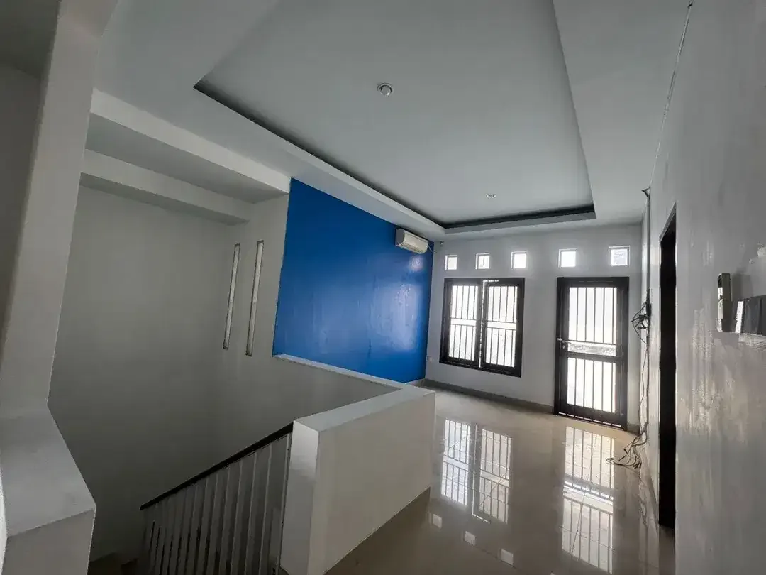 Rumah 2 Lantai Lokasi Strategis Gatsu Barat 4 Kamar Tidu Lingkungan Tenang - Image 5 of 10