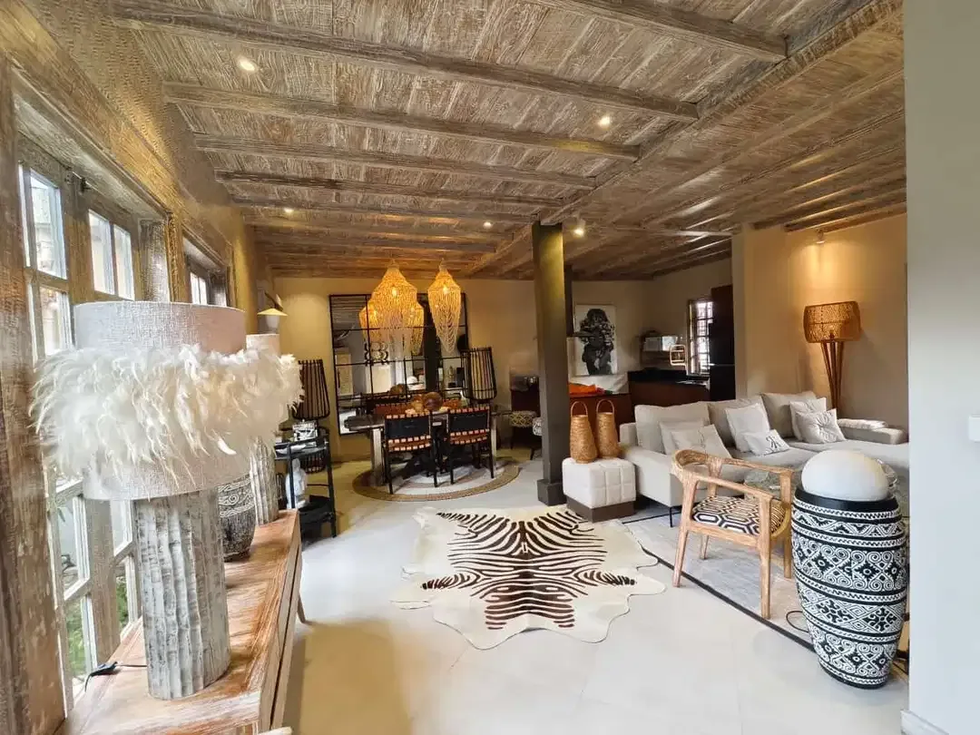 BEAUTIFUL VILLA READY FULLY FURNISHED PRIVAT POOL LOKASI KEROBOKAN - Image 4 of 9