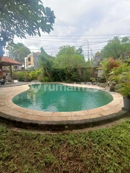 Villa Lokasi Strategis dengan Kolam Renang di Kerobokan - Image 4 of 4