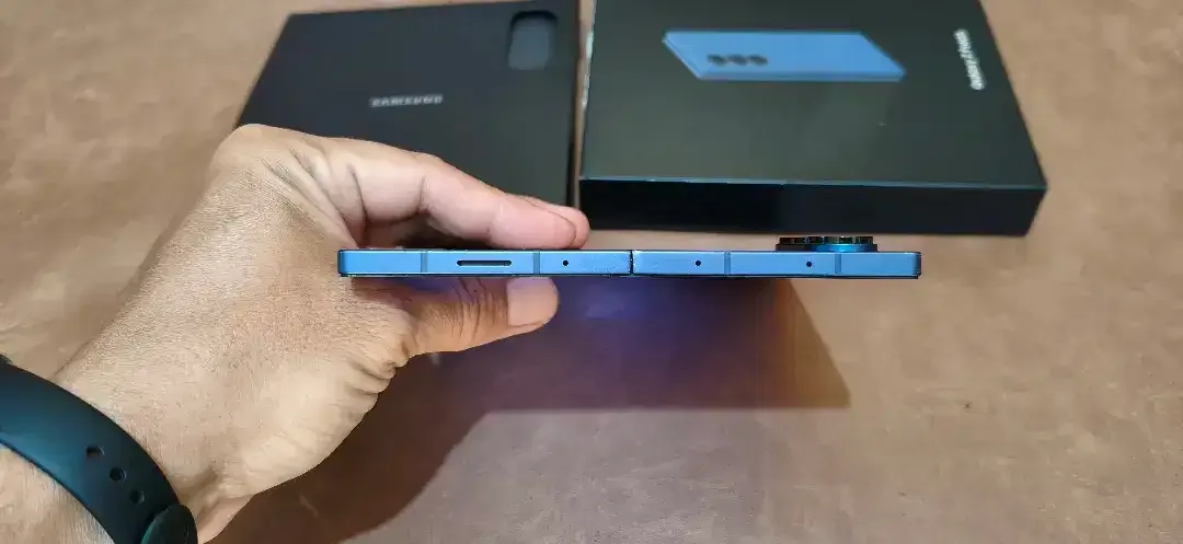 SAMSUNG Z FOLD 6 12/1TB - Image 5 of 9