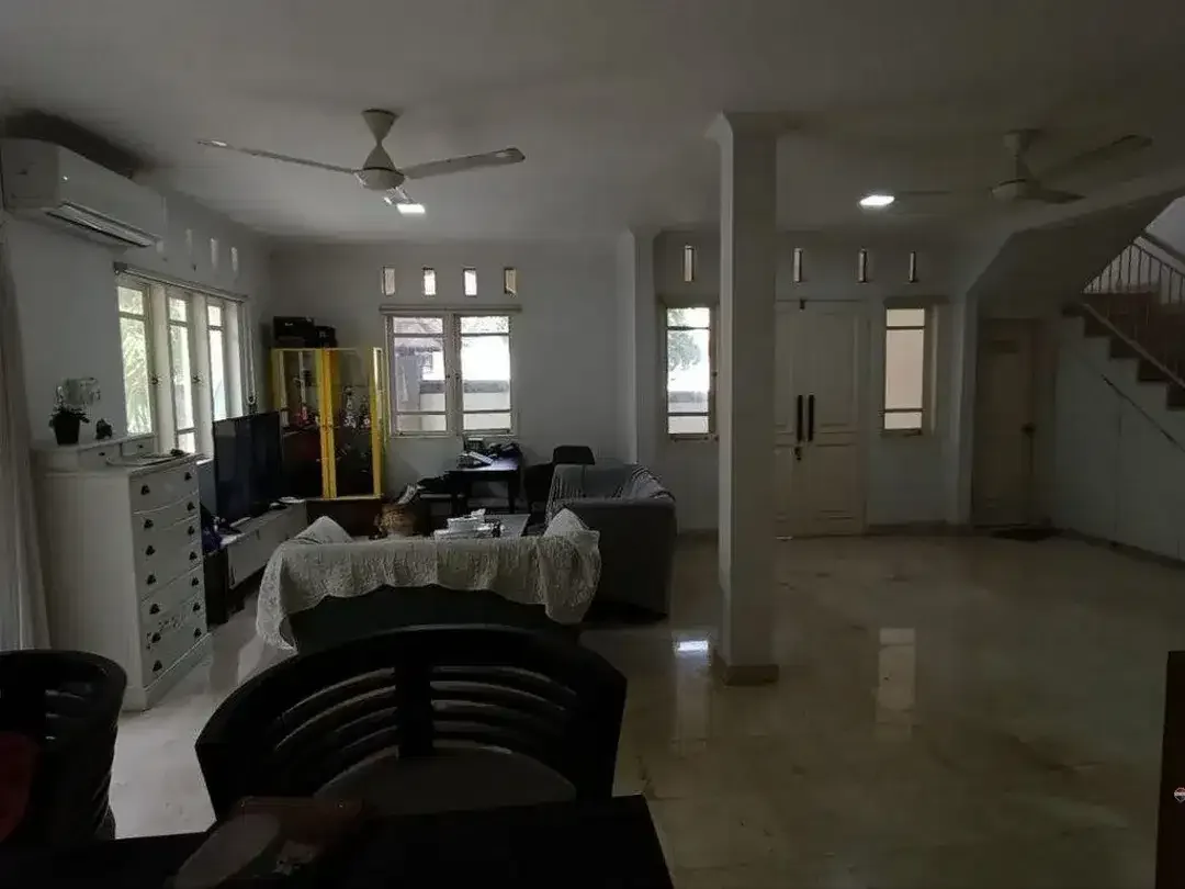 Villa Eksklusif 4 Kamar Tidur Dijual di Kerobokan Kelod Area - Image 4 of 10