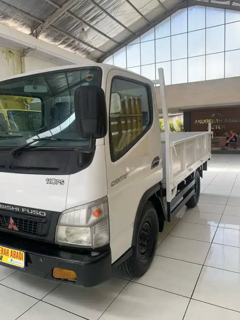 Mitsubishi canter engkel 2014 putih - Image 2 of 6