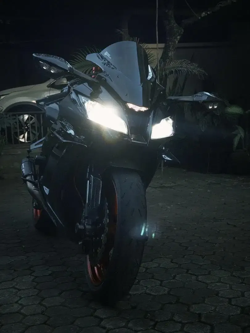 Kawasaki zx10r 2016 hitam - Image 4 of 10