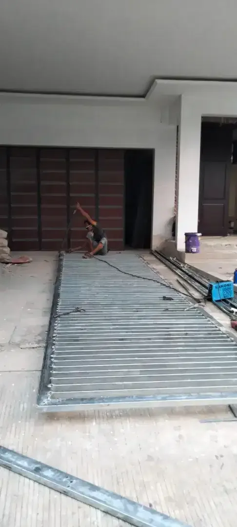 Kanopi dan pagar garasi - Image 7 of 10
