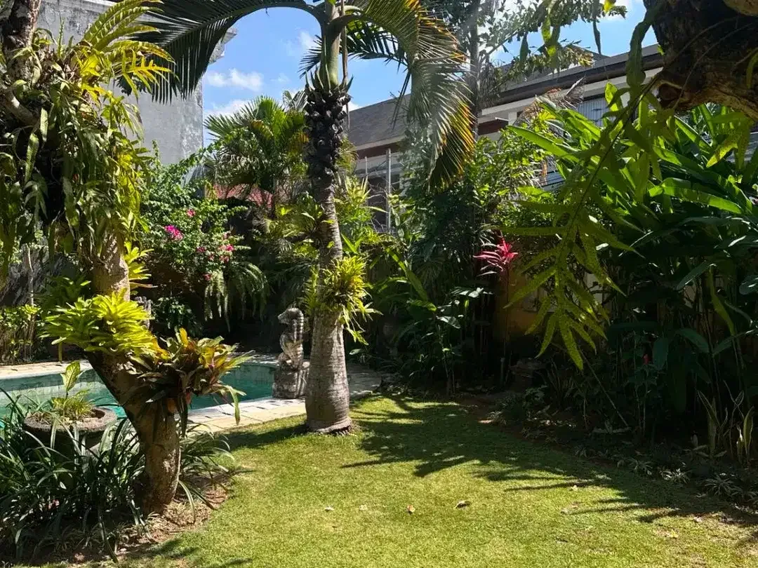 Dijual Premium Residential Land dengan Akses Jalan 7 Meter Bonus Gazebo dan Kolam Renang di Semer Kerobokan dalam Komplek Elite One Gate System - Image 1 of 10