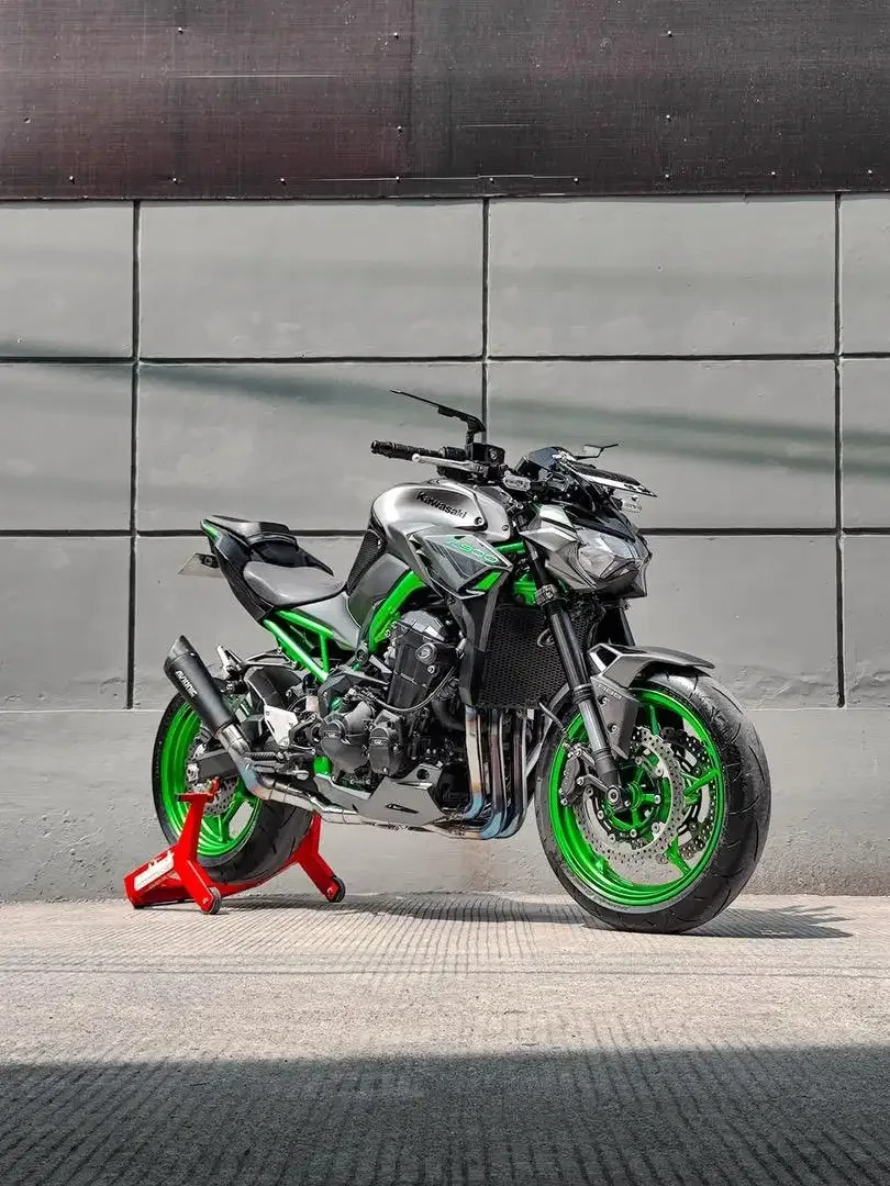 Kawasaki Z900 ABS tahun 2024 Very Low Odo Mulus TT FP Like New - Image 7 of 10